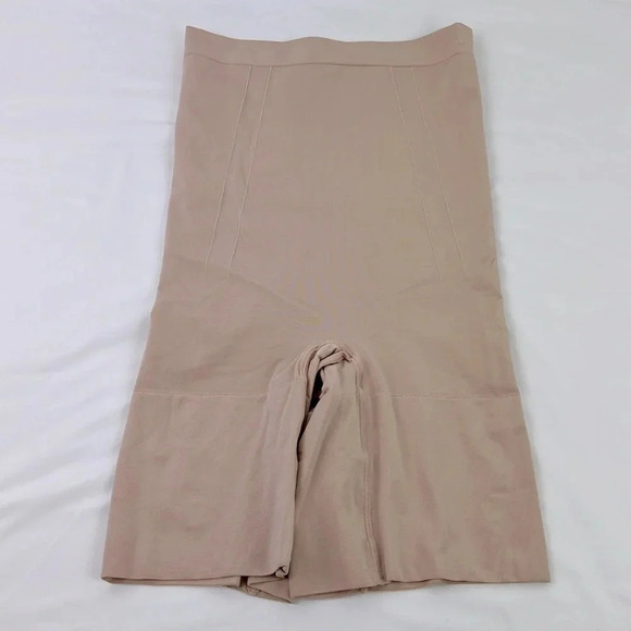 SPANX Women’s Small Sculpt OnCore High-Waisted Mid-Thigh Short - Picture 1 of 8